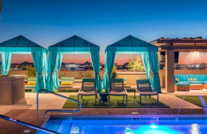Rooftop Pool - TPC, Shopping & Dining 2 Miles wtih Parking - 4404